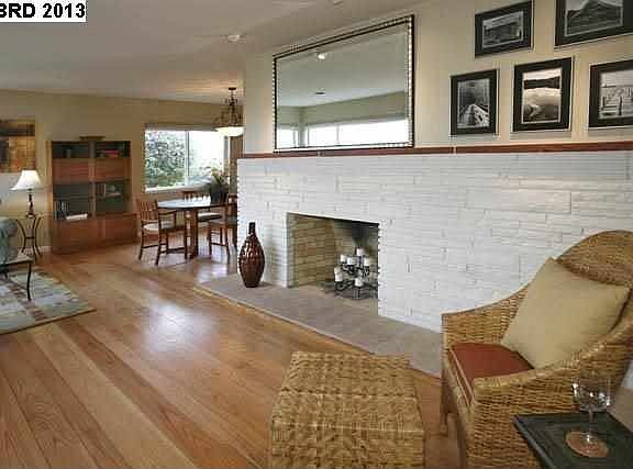 3rd image of 2122 Harborview Dr