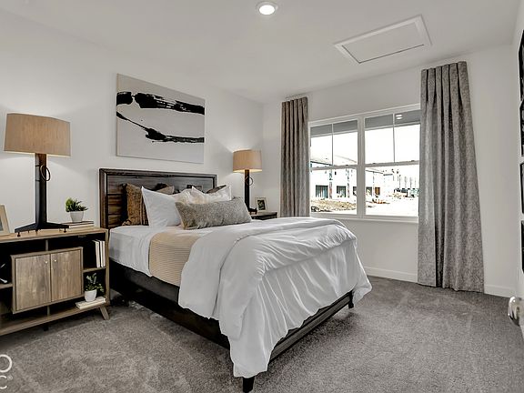 5th image of 2412 Prata Springs Ln