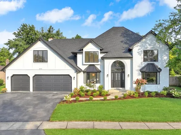 1771 Lucky Debonair Ct, Wheaton, IL 60189