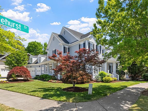 2nd image of 1201 Pinehurst Dr