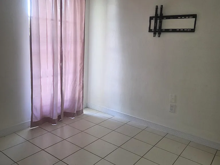 12549 SW 118th Ln — Photo 2