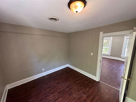 5th image of 639 W Meinecke Ave #2370