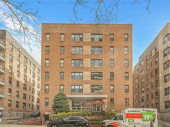 3rd image of 10 N Broadway APT 2B