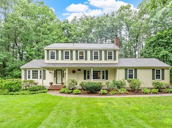 23 Banbury Dr, Westford, MA 01886
