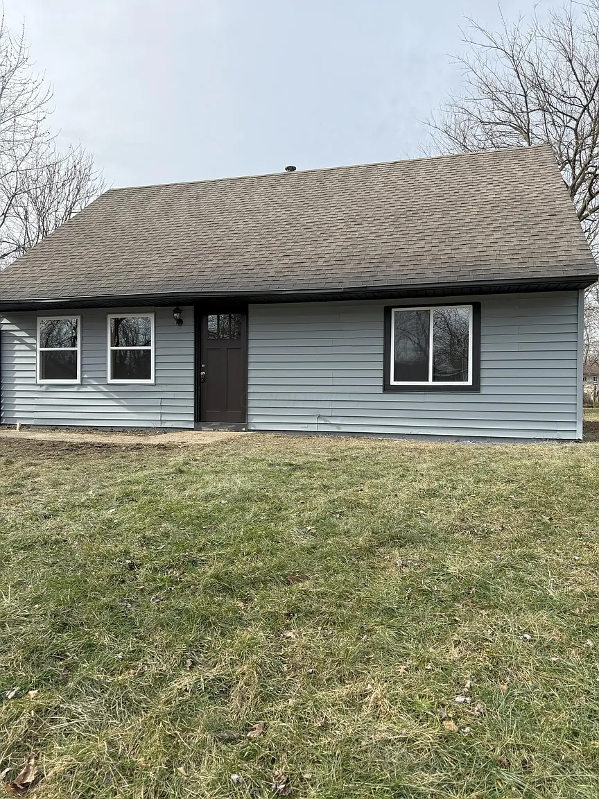 3904 Dillon Dr photo 1