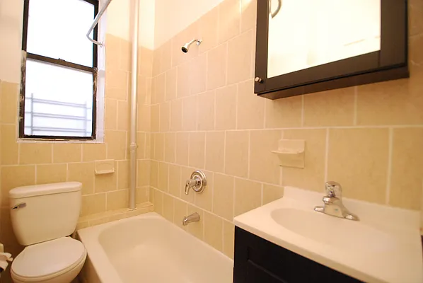 Rented by Bohemia Realty Group | media 73