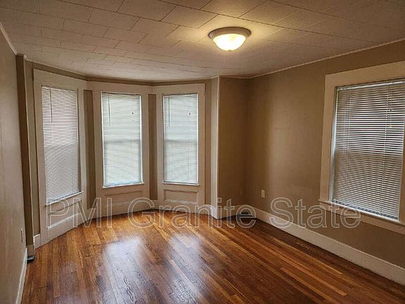 5th image of 61 Kinsley St #B