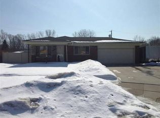 4934 Vista Ct, Sterling Heights, MI 48310