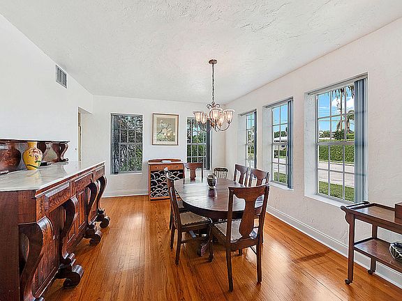 5th image of 1918 N Lakeside Dr