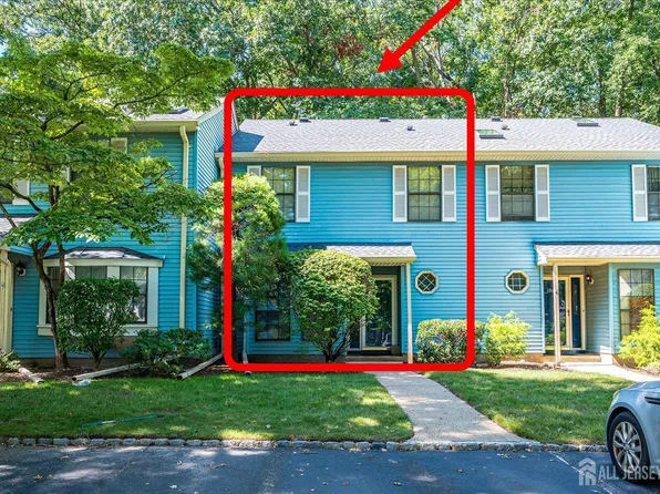 1303 Timber Oaks Rd, Edison, NJ 08820