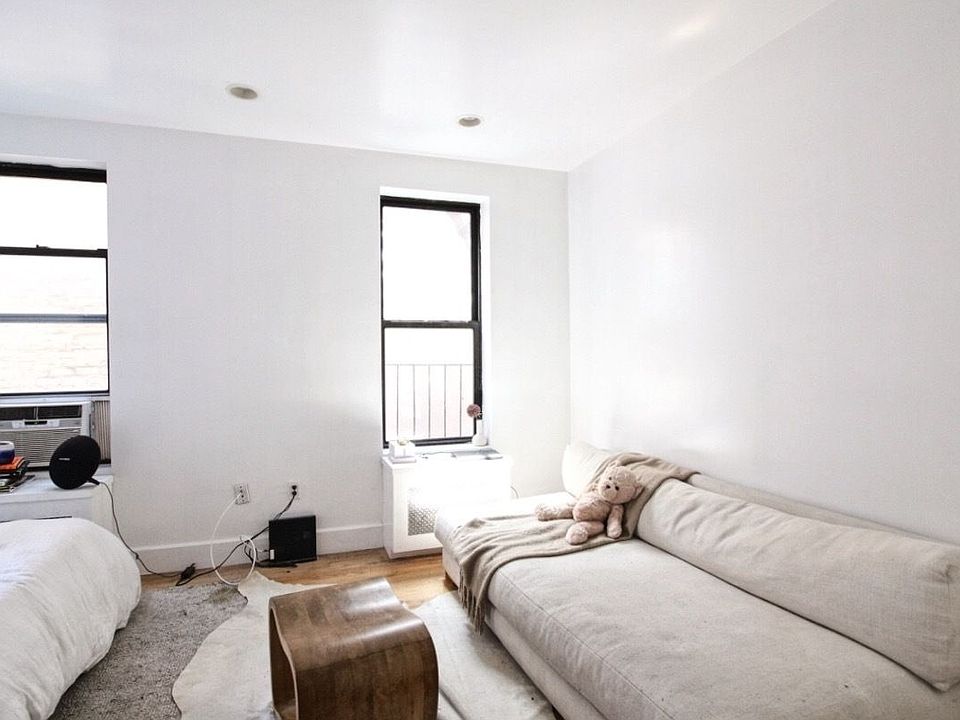 2nd image of 120 Thompson St APT 11