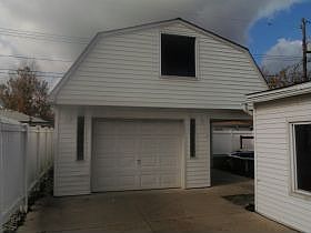 2nd image of 27135 Belanger St