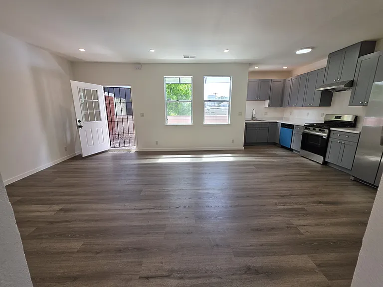 2323 Market St #A — Photo 1
