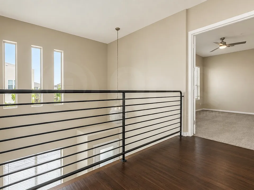 2315 E Pinchot Ave #128