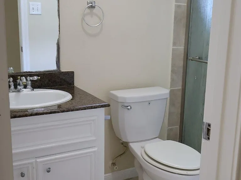 2112 Davis St — Photo 11