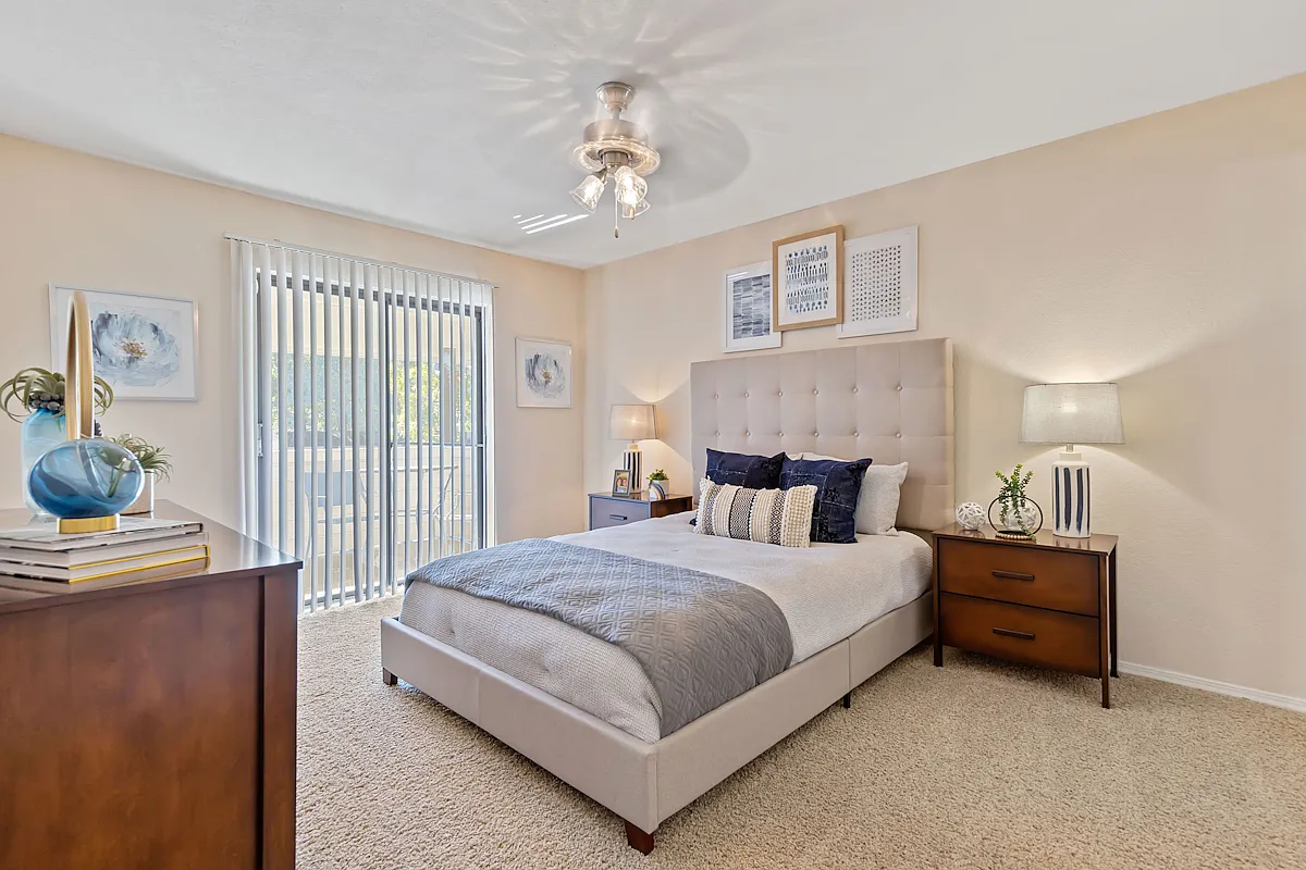 Barrington Apartments — Photo 4