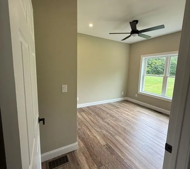 629 Clough Hill Rd #B — Photo 15