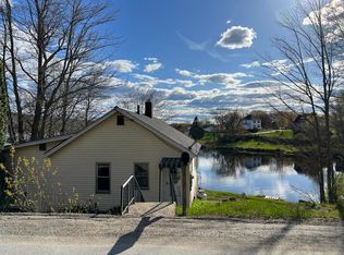 45 Mackenzie Ave, Lincoln, ME 04457