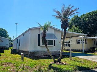 33150 Beach View Dr #207, Leesburg, FL 34788