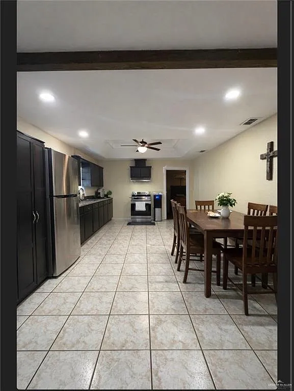 3 bed, 2.0 bath, 1568 sqft, $1,450 — Photo 3