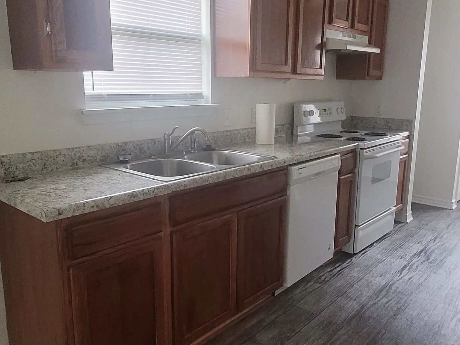 274 Rodenberg Ave — Photo 3