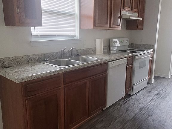 3rd image of 274 Rodenberg Ave Unit B