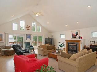 642 Lake Dr, Random Lake, WI 53075