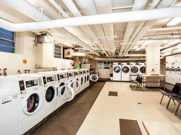 201 Saint Pauls Avenue image 26 of 37