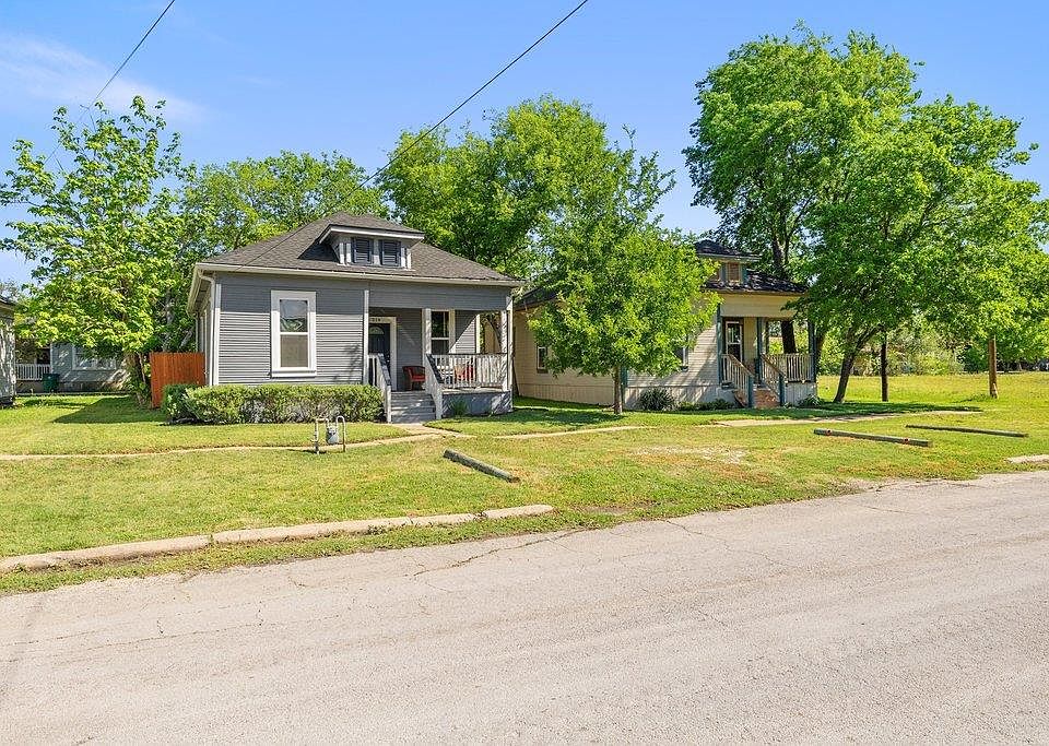 1st image of 314-312 W 3rd St