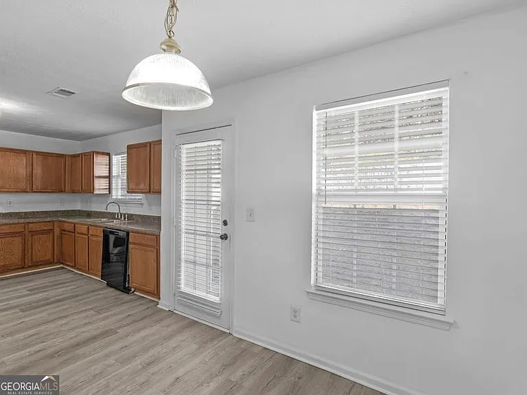 305 Nunnally Dr — Photo 14