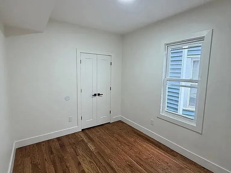 6 bed, $3,150 — Photo 3