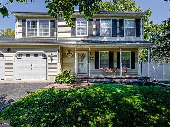 2nd image of 1010 Mariner Ave