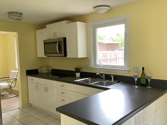 5th image of 4915 Sierra Ct