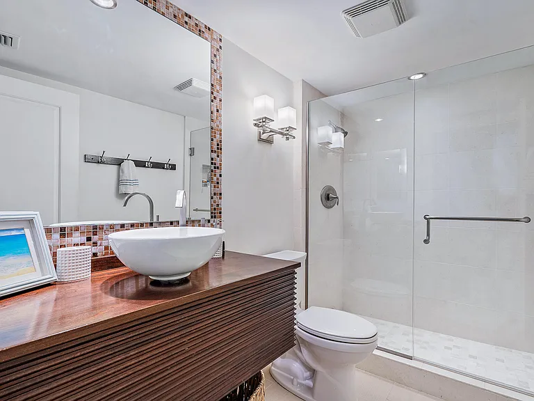 101 S Seas Dr #406 — Photo 17