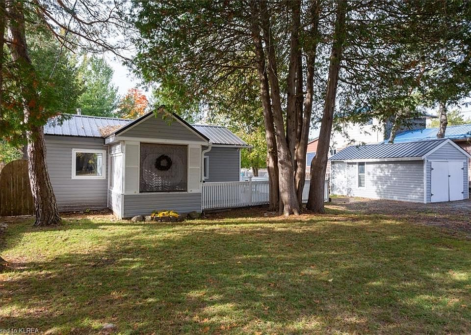1st image of 35 Parkhill Dr