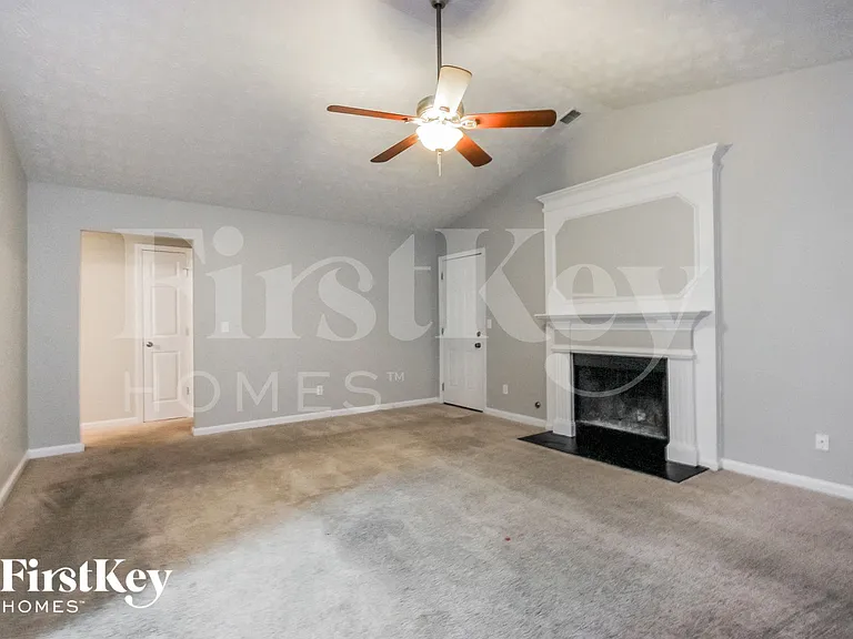 3342 Crestview Ct — Photo 4