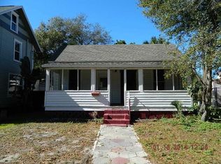 826 Dartmoor St N, Saint Petersburg, FL 33701
