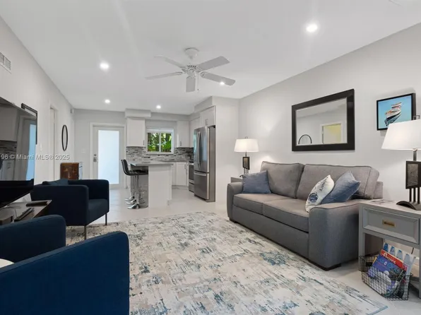 1000 SE 4th St APT 103, Fort Lauderdale, FL 33301