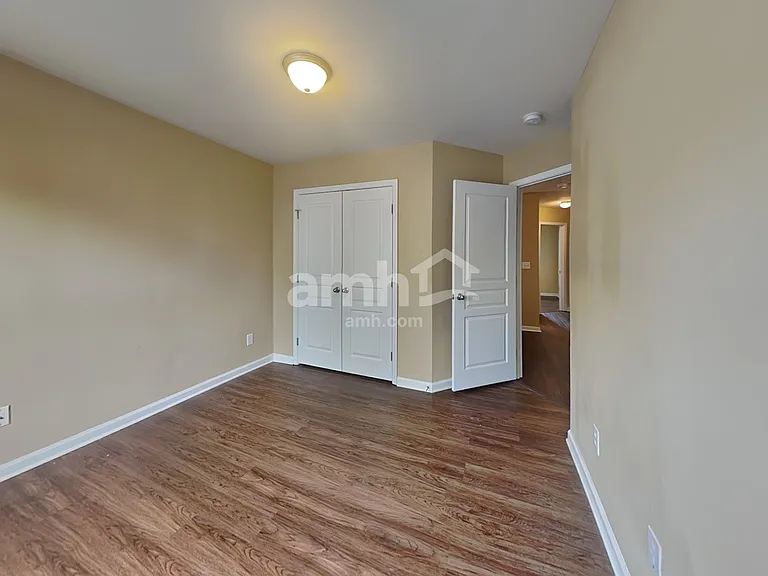 409 Stobhill Ln — Photo 14