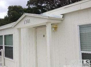 1301 Rotherman, Canyon Lake, TX 78133