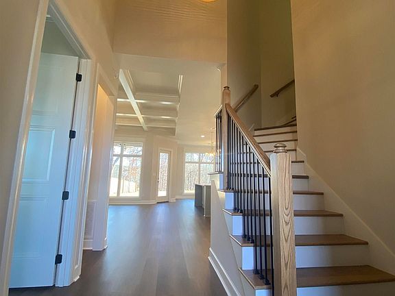 4th image of 1525 Sawtooth Dr