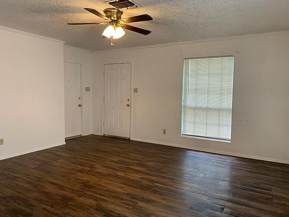 4th image of 3326 Harvest Dr