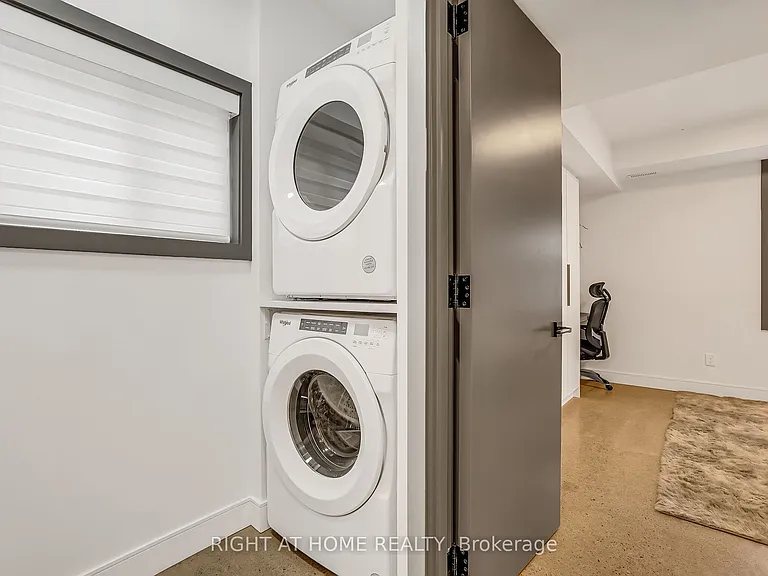 1169 Davenport Rd #2 — Photo 24