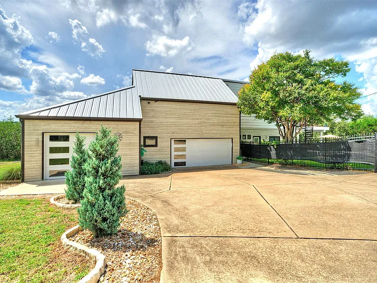 5513 Great Divide Dr — Photo 38