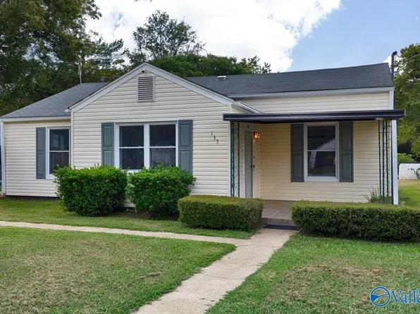 137 T E McKinney Cir, Owens Cross Roads, AL 35763