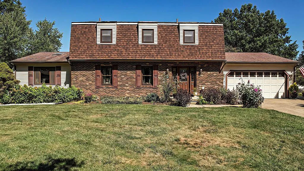 38 Timberlane Dr photo 1