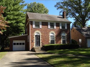 132 Woodland Dr, Huntington, WV
