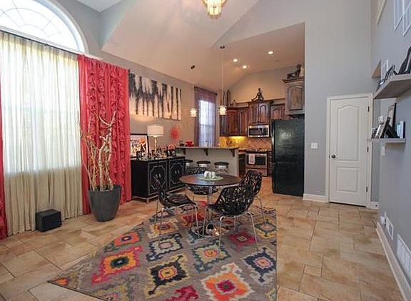 5th image of 15528 W 61st St