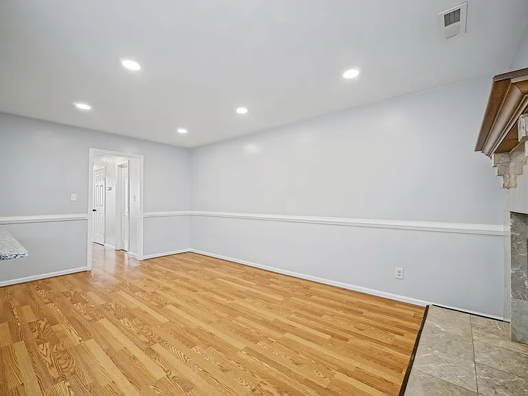 254 Weller Blvd — Photo 7