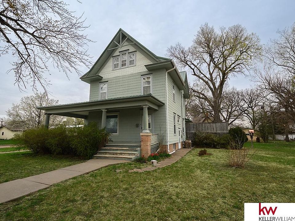 1st image of 654 N Commercial Ave